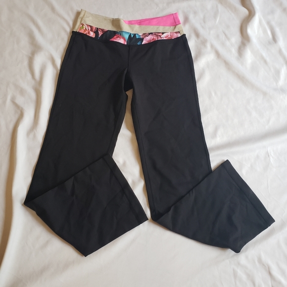 Lululemon astro wide leg secret garden black 8